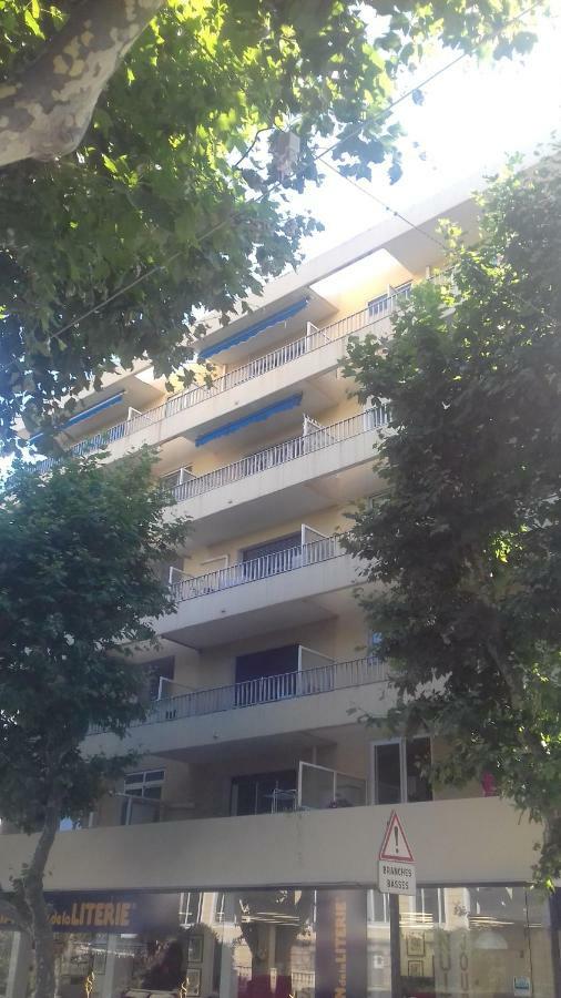 Residence L'Emilia Hyères Exteriör bild